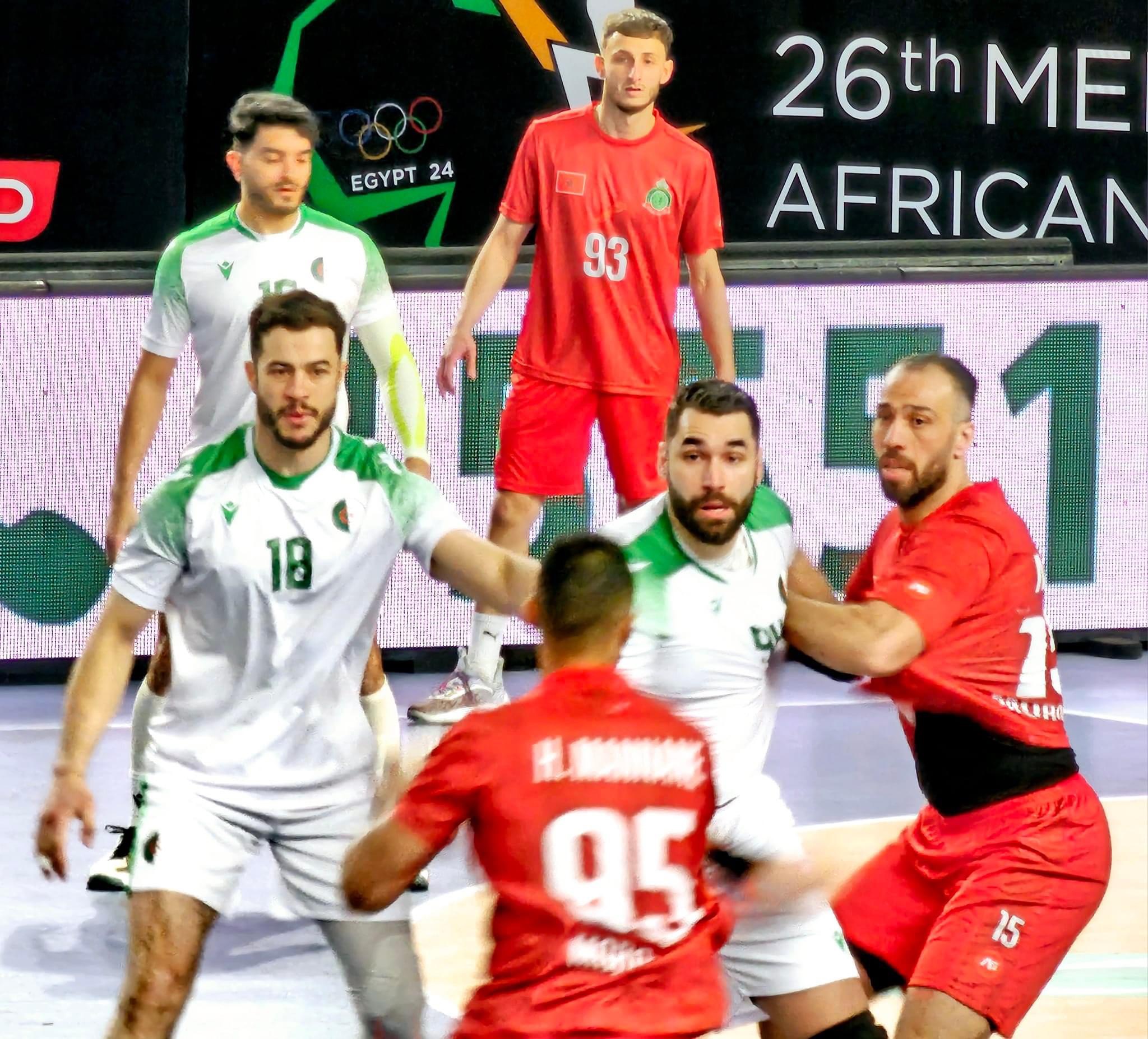 كأس افريقيا لكرة اليد : الجزائر تفوز على المغرب وتتأهل إلى ربع النهائي في الصدارة