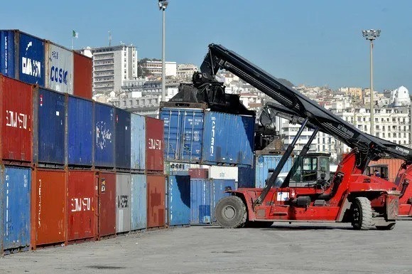 Embargo sur les ports marocains : l’Algérie contrainte à l’atermoiement