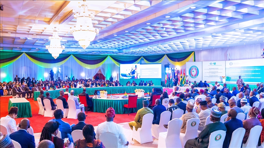 “إيكواس” تنتقد انسحاب المجالس العسكرية لمالي وبوركينا فاسو والنيجر