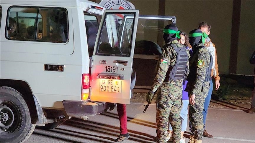 Le Qatar annonce à Israël que le Hamas a décidé de suspendre les discussions sur l’échange de prisonniers