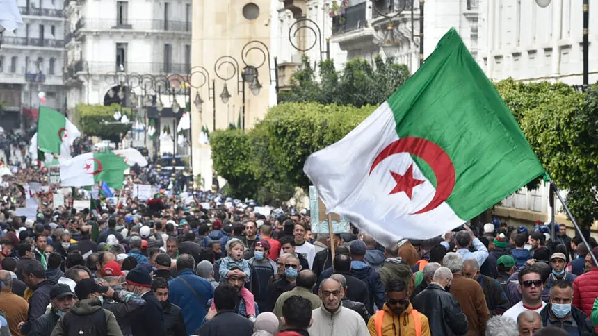 Veille du 5e anniversaire du Hirak: la charge de Fersaoui contre le statu quo politique :