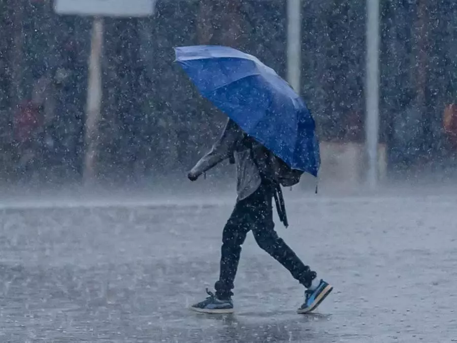 أمطار رعدية غزيرة في 26 ولاية ورياح قوية بعشر ولايات بدءاً من اليوم