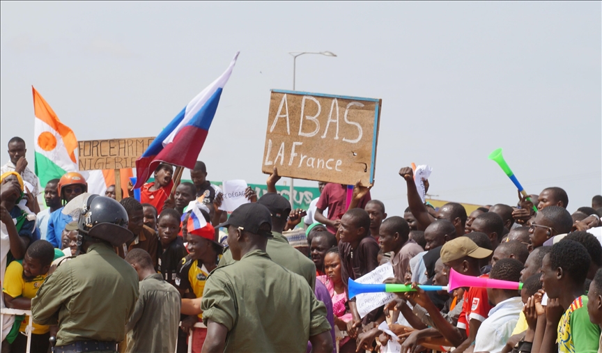 Français interdits d’entrée au Niger : Paris ne confirme pas mais dénonce