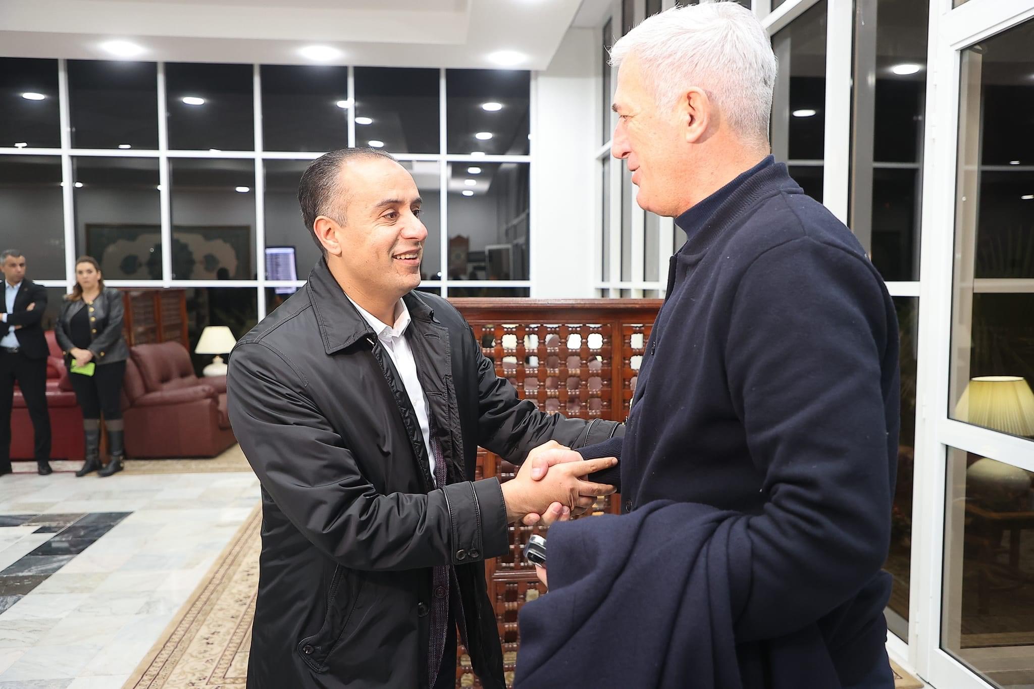 المدرب بيتكوفيتش يصل إلى جزائر لتوقيع عقده وتنشيط ندوة صحفية