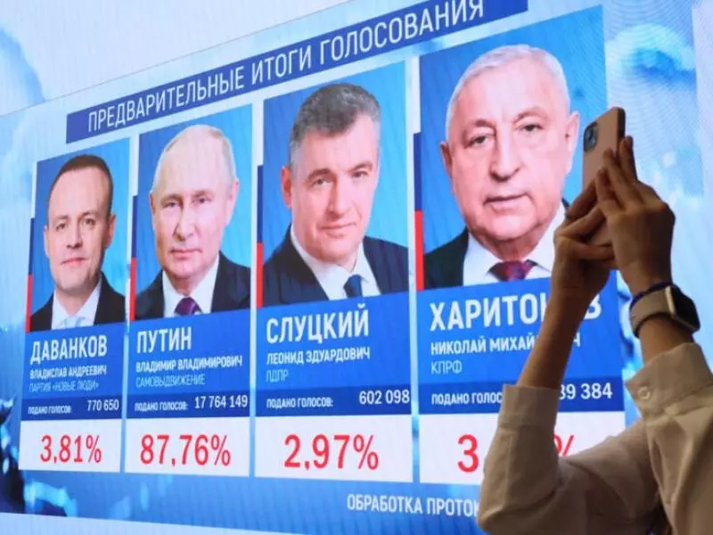 روسيا: بوتين يفوز بعهدة رئاسية خامسة