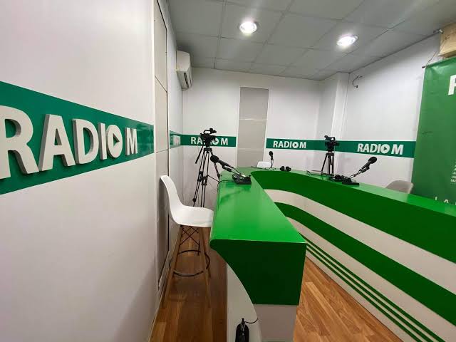 Radio M : chronique de l’étouffement d’un média libre