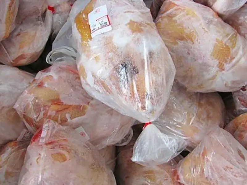 وزير التجارة: 10 آلاف طن من الدجاج المجمد ستدخل الأسواق قريبا