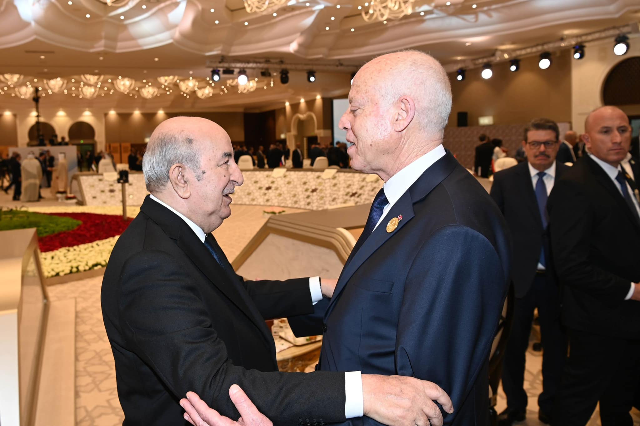 لحضور أول لقاء مغاربي ثلاثي : تبون في تونس هذا الإثنين