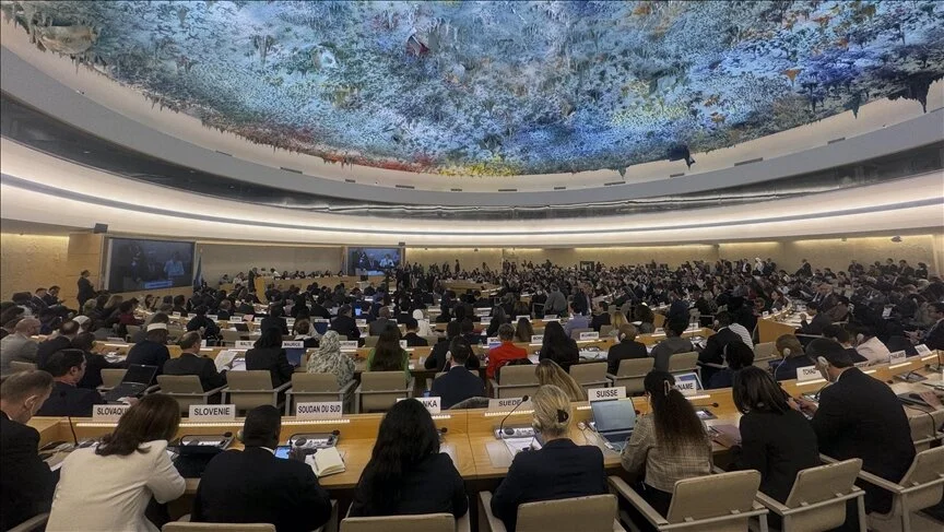 مجلس حقوق الإنسان يتبنى قرارا بمحاسبة إسرائيل وحظر تصدير الأسلحة لها