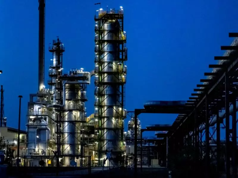 Pétrole: le Brent clôture à 90,38 dollars