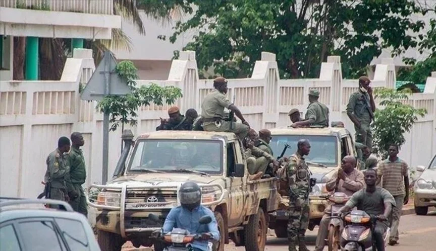 Mali : Le gouvernement suspend les activités des partis politiques