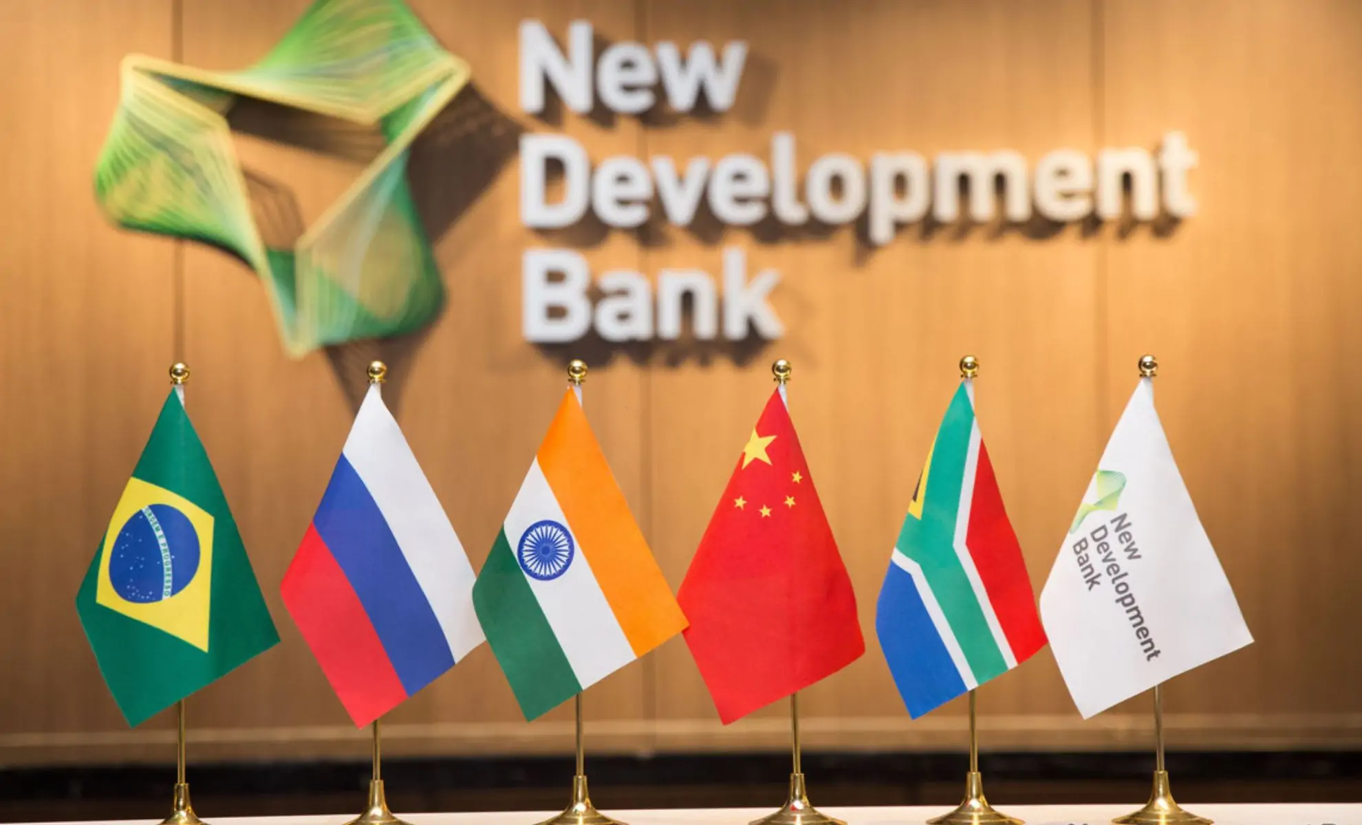 Adhésion de l’Algérie à la Banque des Brics : Laaziz Faid rencontre Dilma Rousseff à Washington