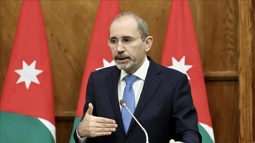 الأردن يعلن التصدي لأجسام طائرة ليلة الأحد ويدعو لخفض التصعيد