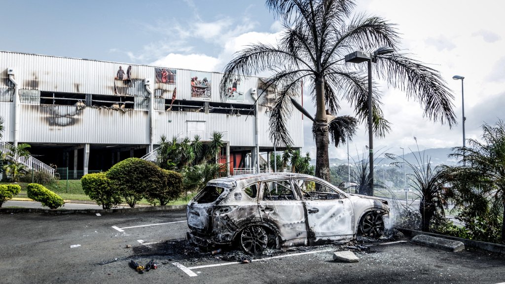 Émeutes en Nouvelle-Calédonie: L’Écho lointain des insurgés algériens exilés