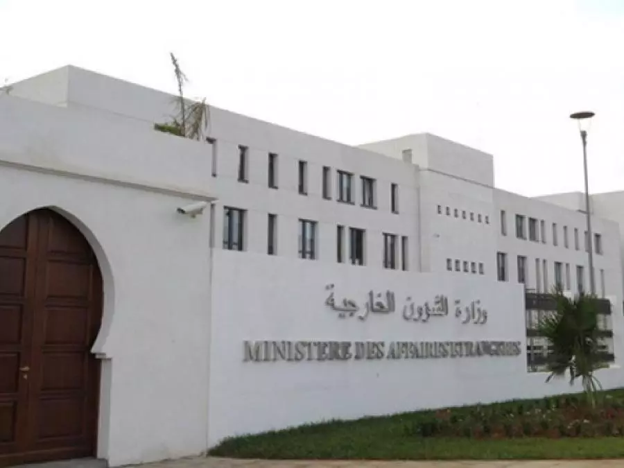 السماح للجالية دخول البلاد ببطاقة تعريف: ظرف إستثنائي أم حملة إنتخابية ؟